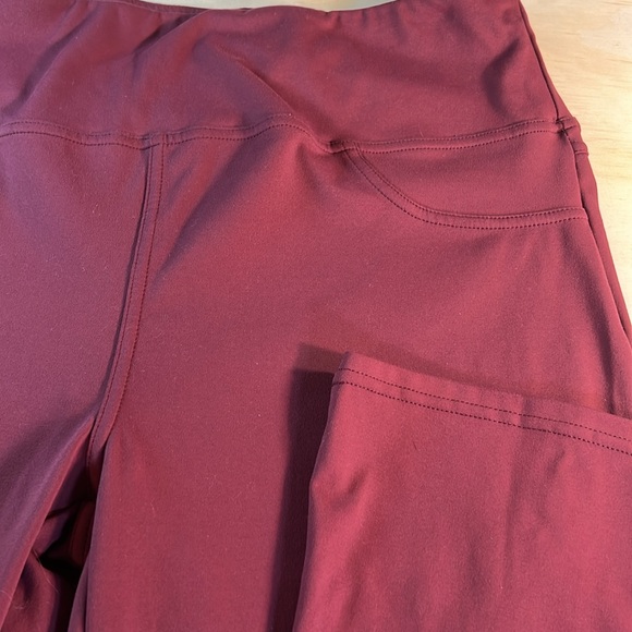 HALARA Maroon Leggings - Picture 3 of 5
